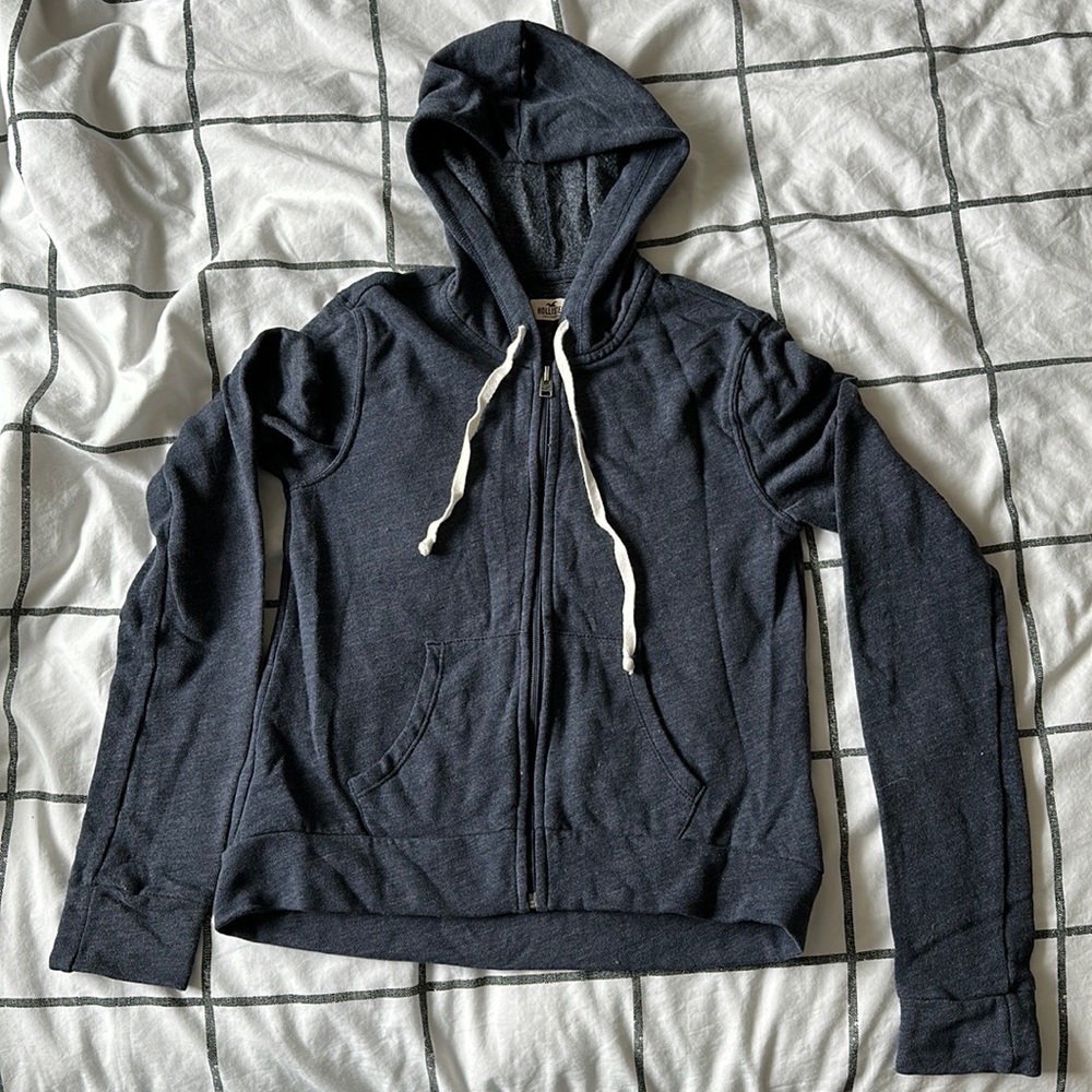 Like new cozy Hollister zip up